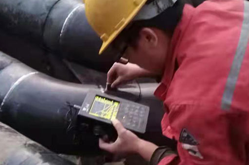 <a href=http://m.lizhutang.com/e/tags/htag.php?tag=jinan target=_blank class=infotextkey>濟南</a>不銹鋼壓縮空氣管道安裝現場